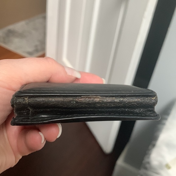 ❌SOLD 1997 authentic Louis Vuitton small coin / earbud case - Picture 6 of 17